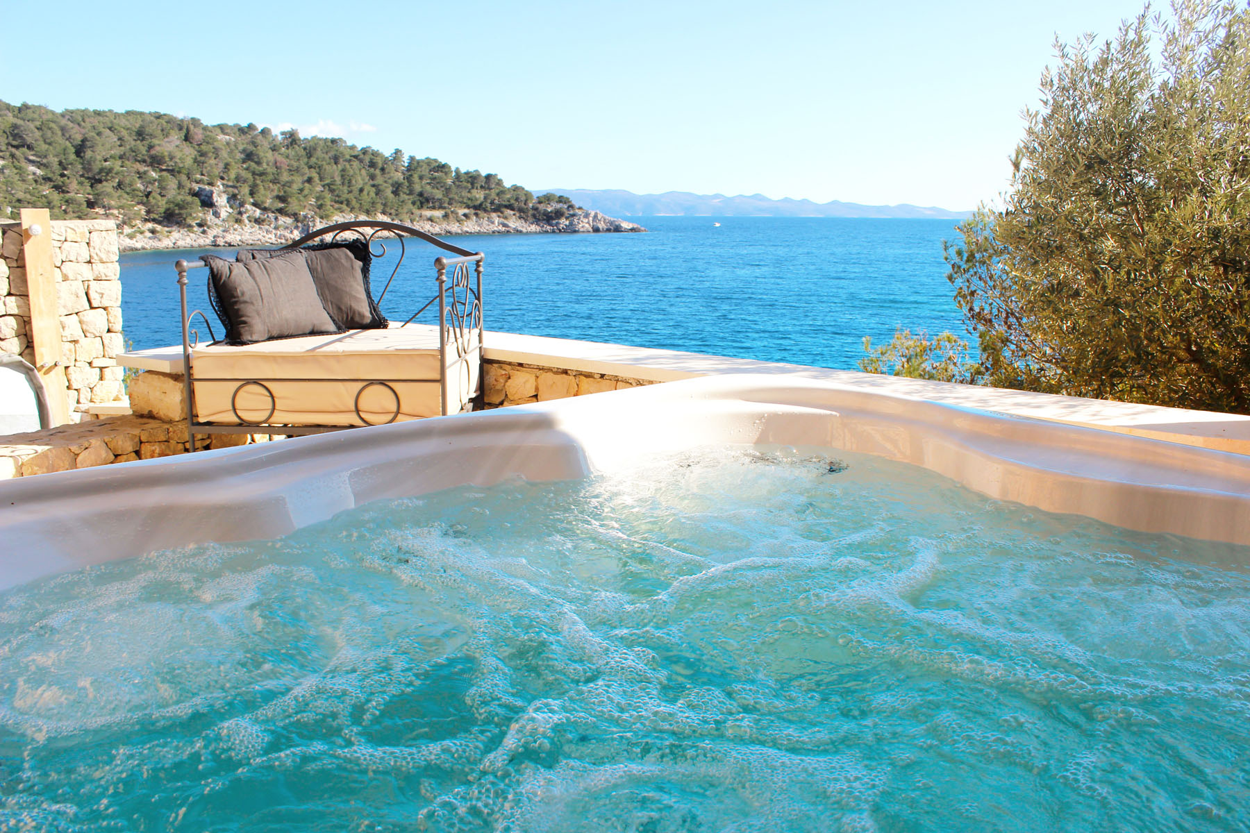 villa-almare-osibova-brac-croatia-exterior4